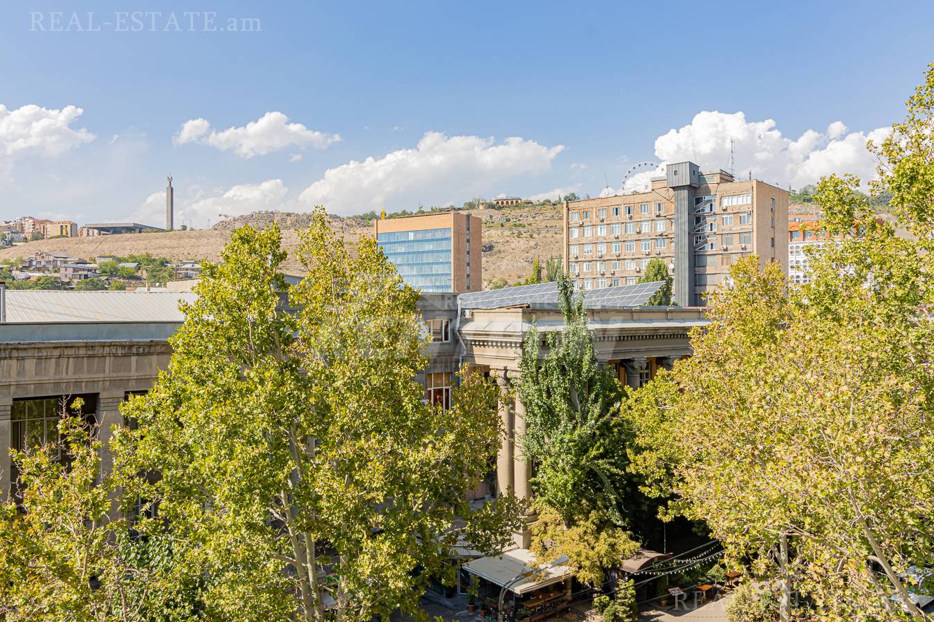 5 սենյականոց բնակարան  Տերյան փող, Կենտրոն Երևան, 139226