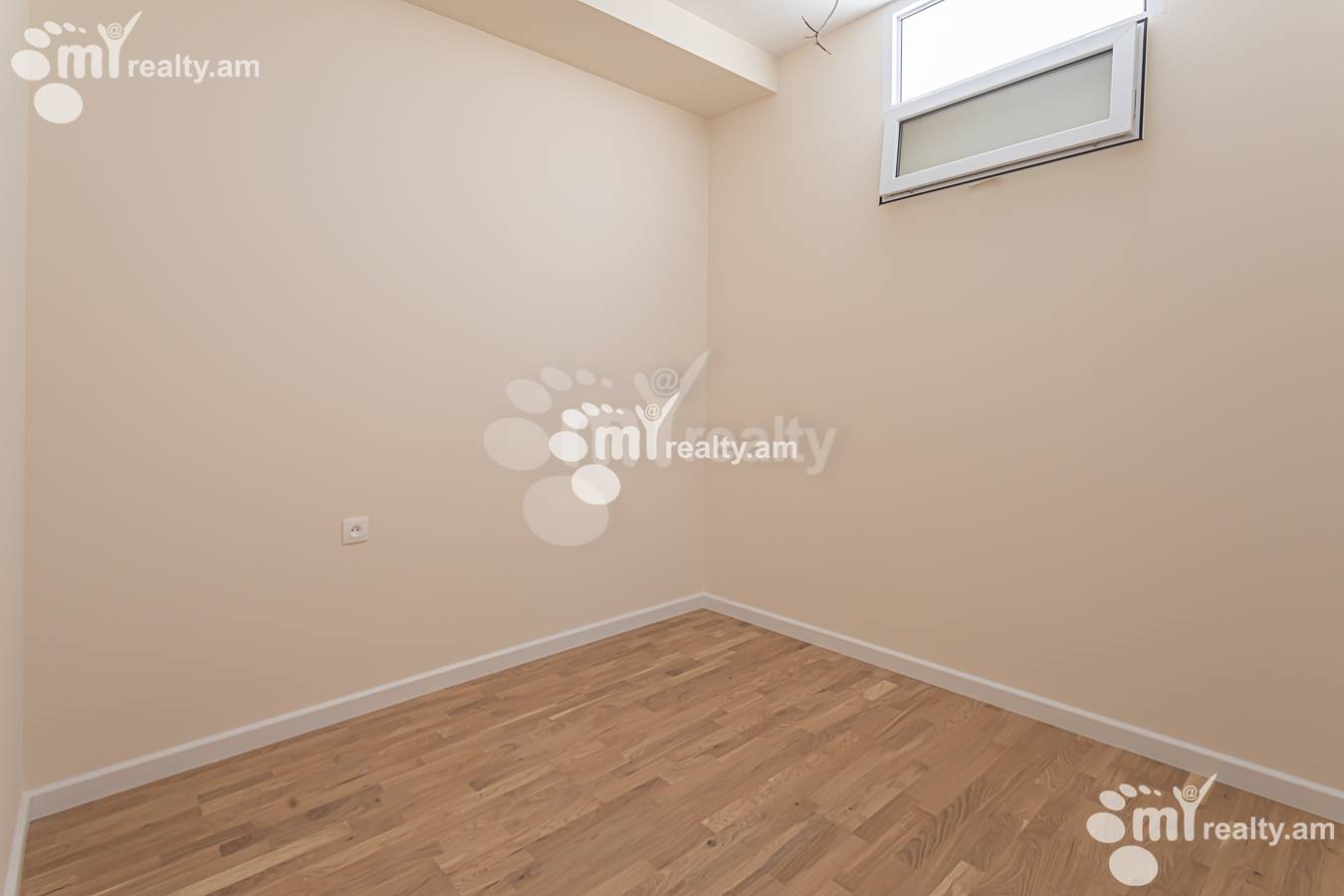 4 bedroom apartment for sale خیابان وراساکان, عربگیر ایروان, 156804