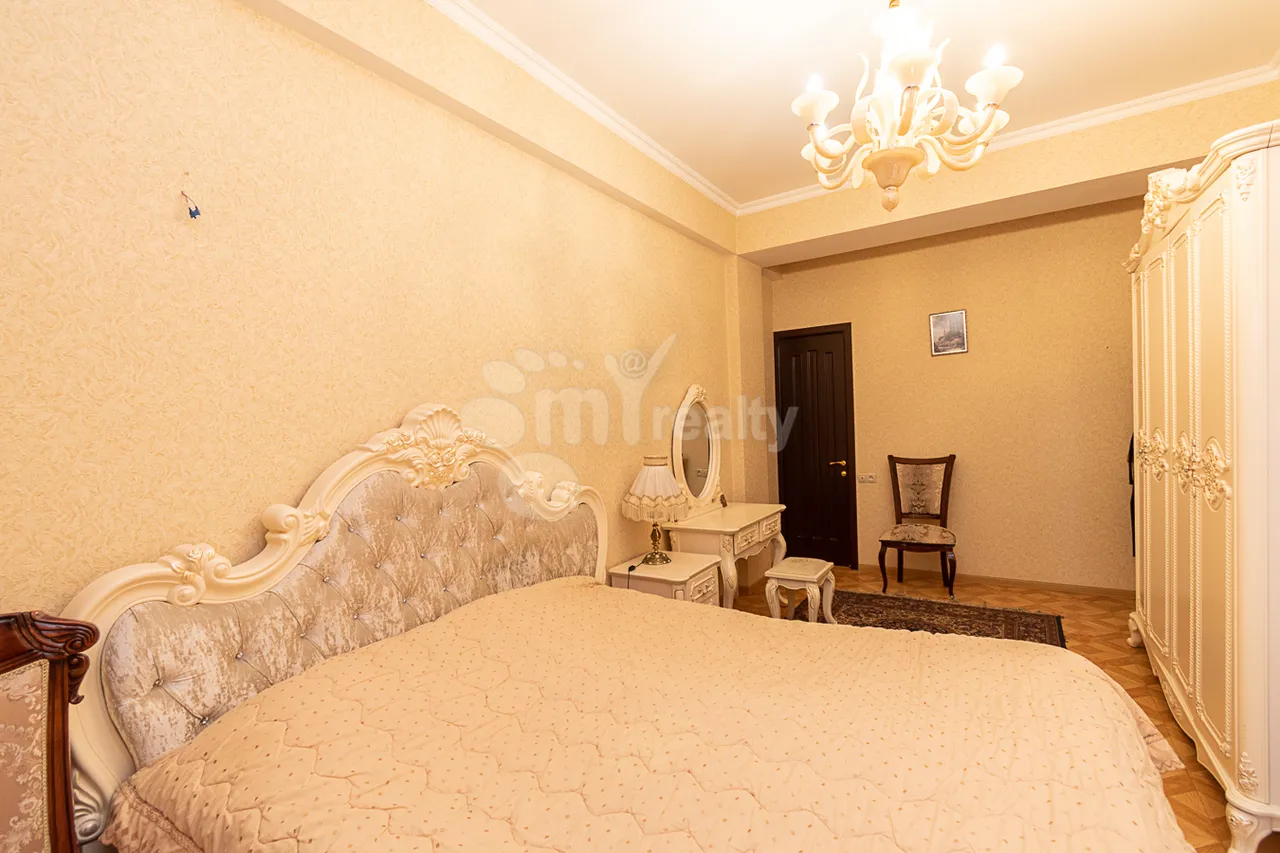 3 bedroom apartment for sale Hr.Kochar St, Arabkir Yerevan, 160025