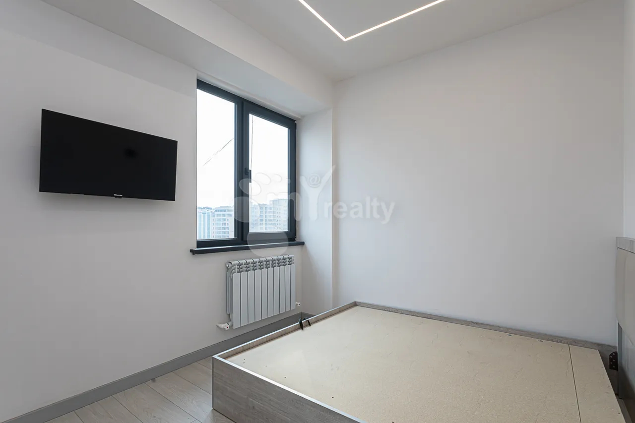 2 bedroom apartment for rent Saryan St, Center Yerevan, 158216