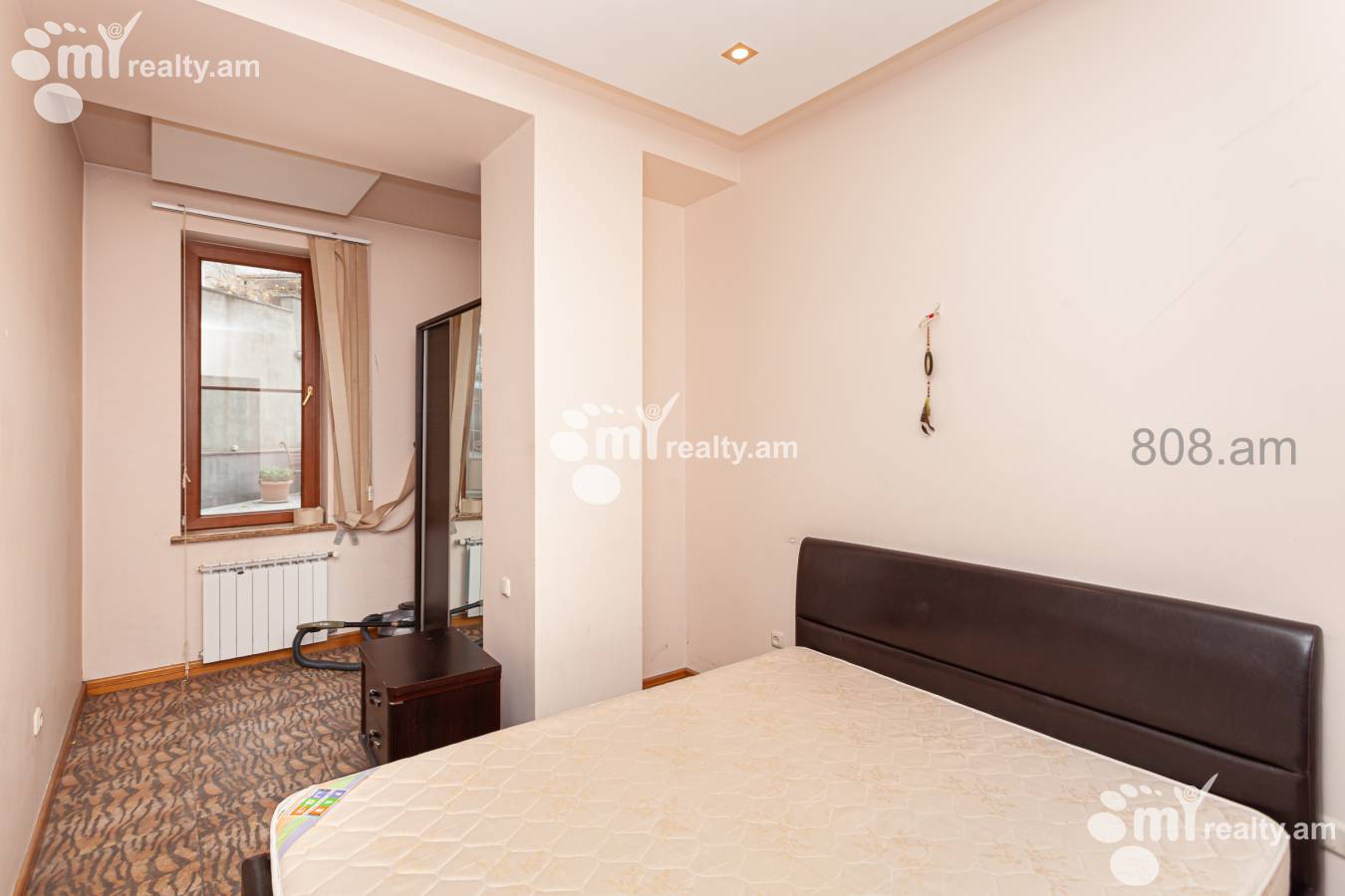 Снять 2 комнатную квартиру Арам ул, Центр Ереван, 128099