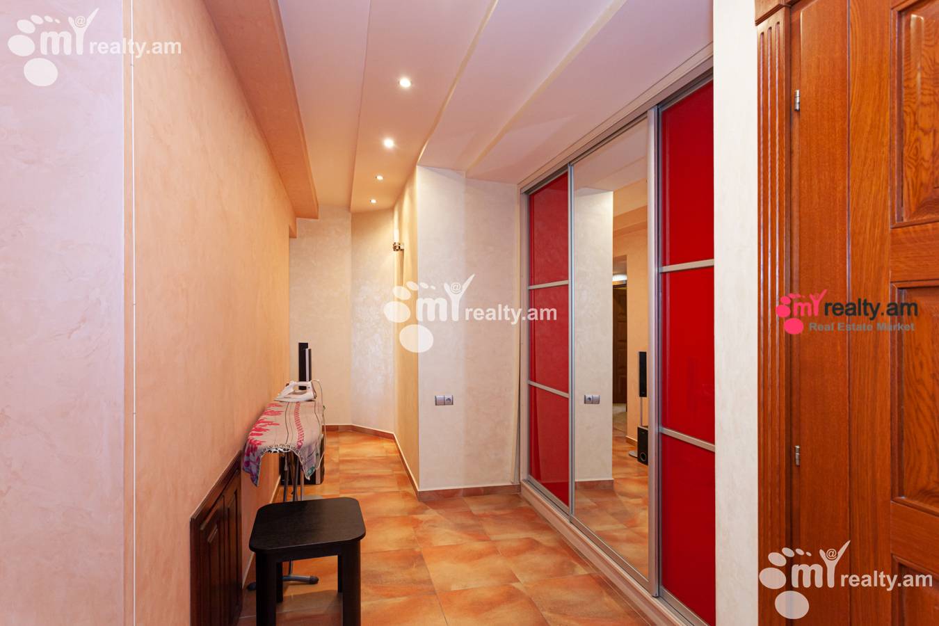 4 սենյականոց բնակարան  Սարմենի փող, Կենտրոն Երևան, 134369