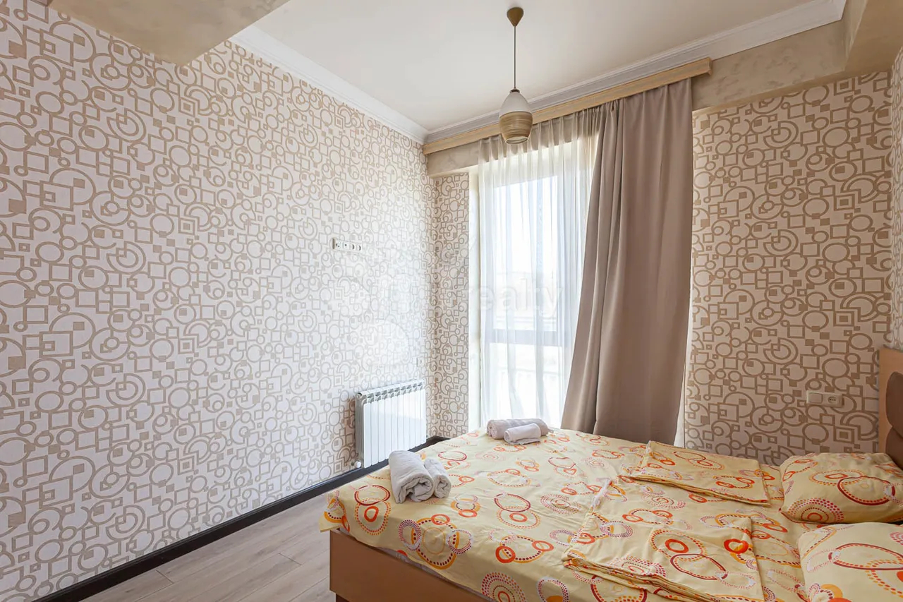 3 bedroom apartment for rent Mashtots Ave, Center Yerevan, 158798