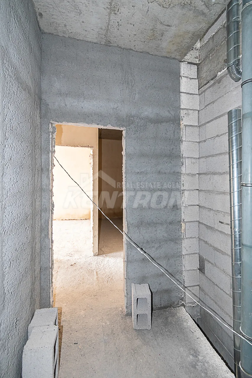 3 սենյականոց բնակարան  Գրիբոեդովի փող, Արաբկիր Երևան, 159518