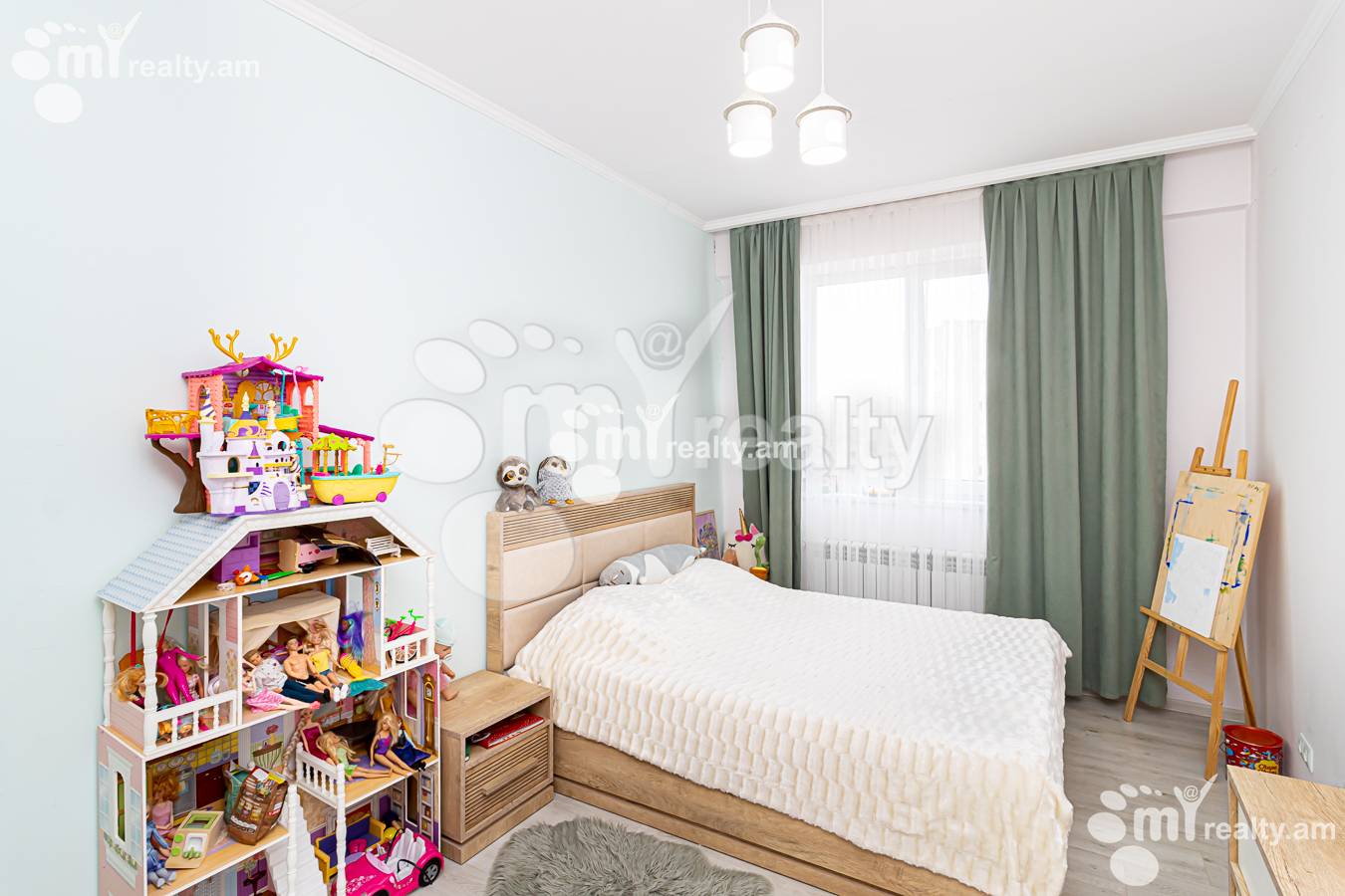 3 bedroom apartment for sale خیابان فوچیک, آچاپنیاک ایروان, 136093