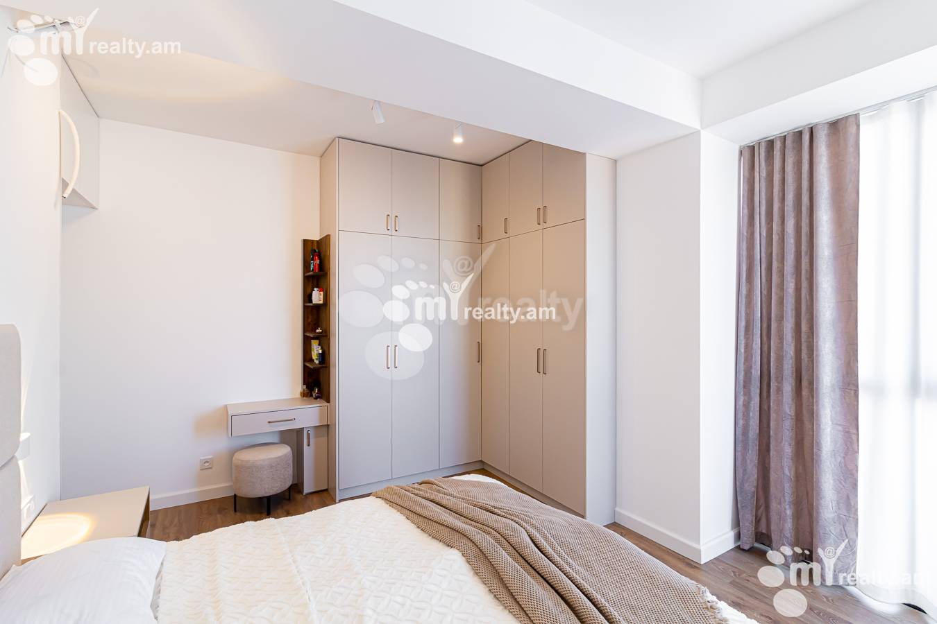 4 bedroom apartment for sale خیابان زاراف آقبیور, آوان ایروان, 154025