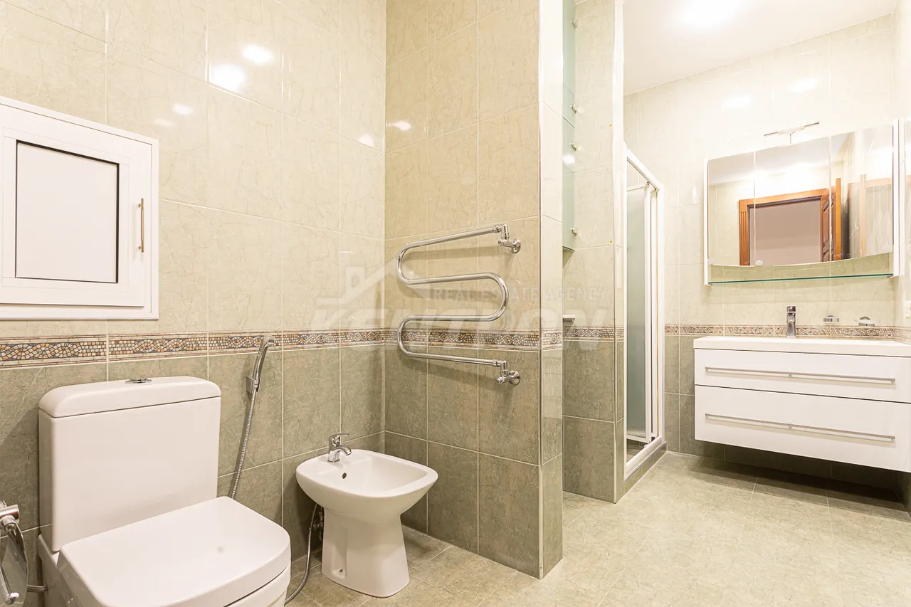 3 bedroom apartment for sale Vardanants St, Center Yerevan, 157553
