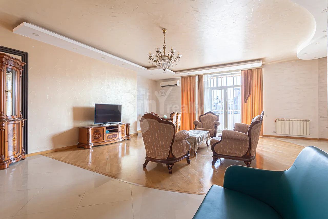 5 bedroom apartment for rent Spendiaryan St, Center Yerevan, 158573