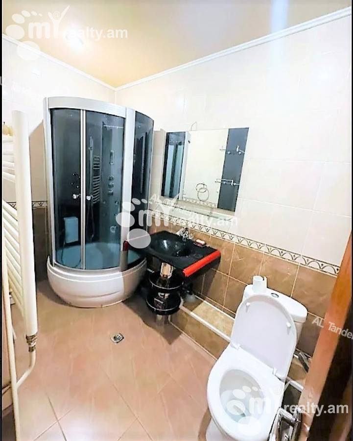 3 սենյականոց բնակարան  Բուզանդի փող, Կենտրոն Երևան, 140938