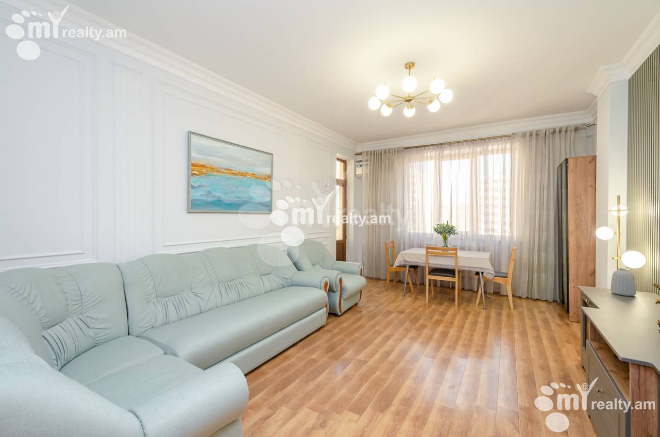 4 սենյականոց բնակարան  Մ․ Մելքոնյան փող, Կենտրոն Երևան, 155076