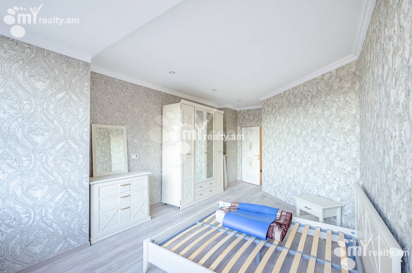 3 bedroom apartment for sale Teryan St, Center Yerevan, 152360