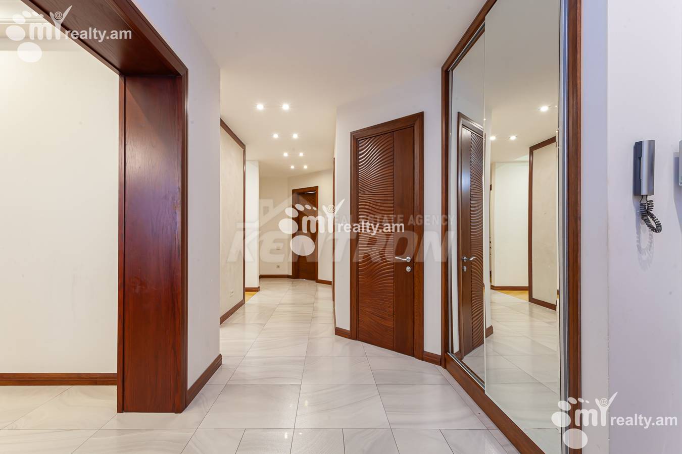 3 bedroom apartment for rent Yekmalyan St, Center Yerevan, 154625