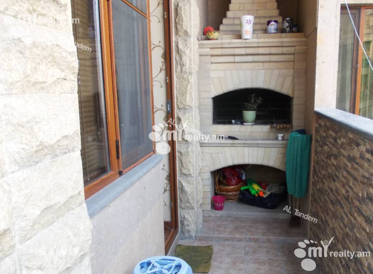 5 bedroom apartment for rent Deghatan St, Center Yerevan, 122413