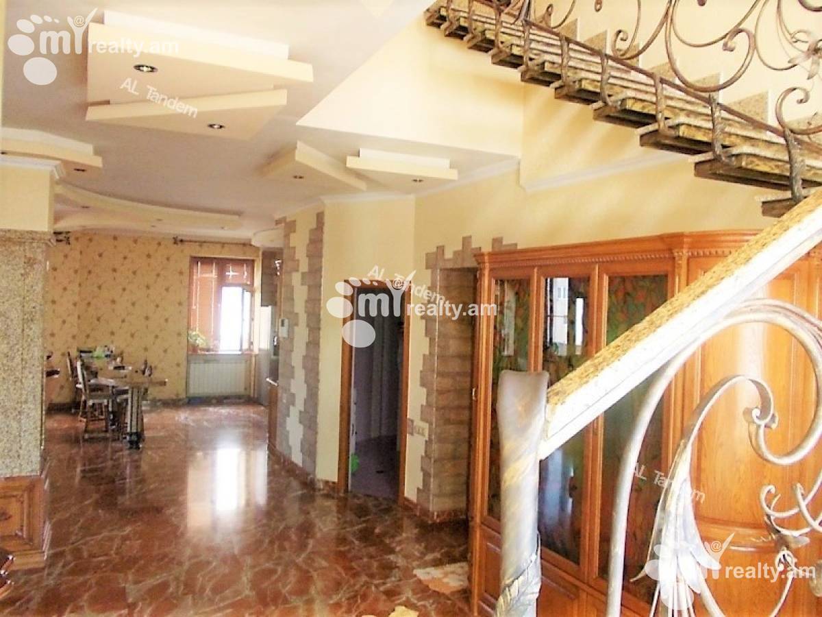 5 bedroom apartment for rent Deghatan St, Center Yerevan, 122413