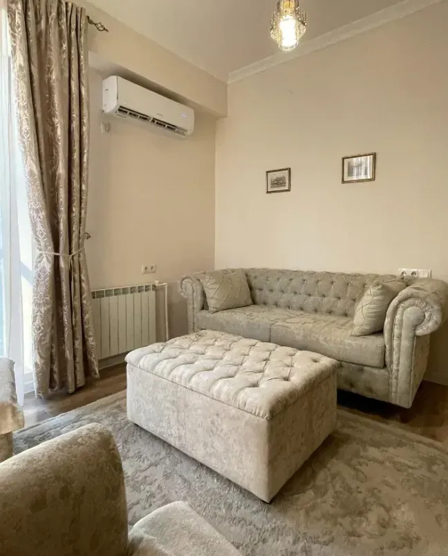 3 bedroom apartment for rent Paronyan St, Center Yerevan, 161477