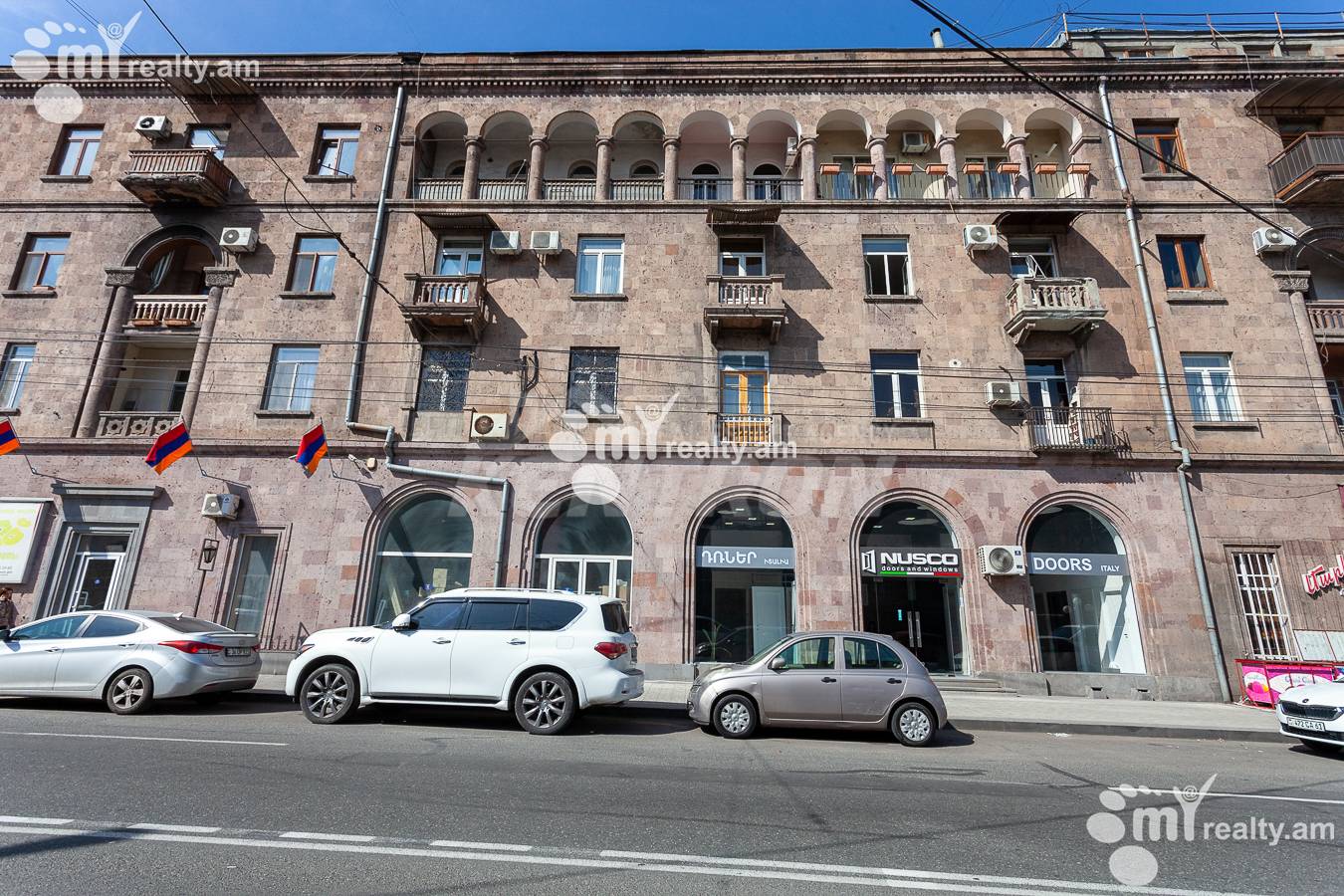 3 սենյականոց բնակարան  Չարենցի փող, Կենտրոն Երևան, 156878