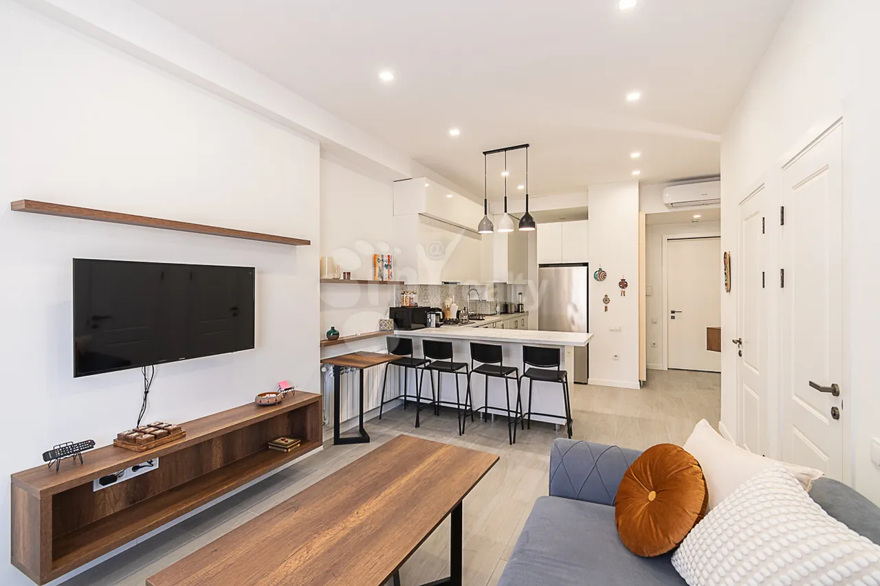 3 bedroom apartment for sale Antarayin, G.Emin St, Center Yerevan, 159443