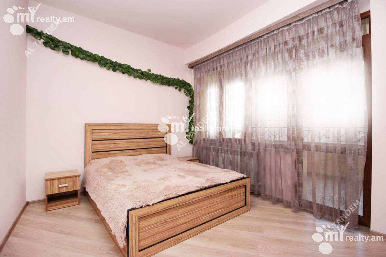 3 bedroom apartment for sale Yekmalyan St, Center Yerevan, 159046