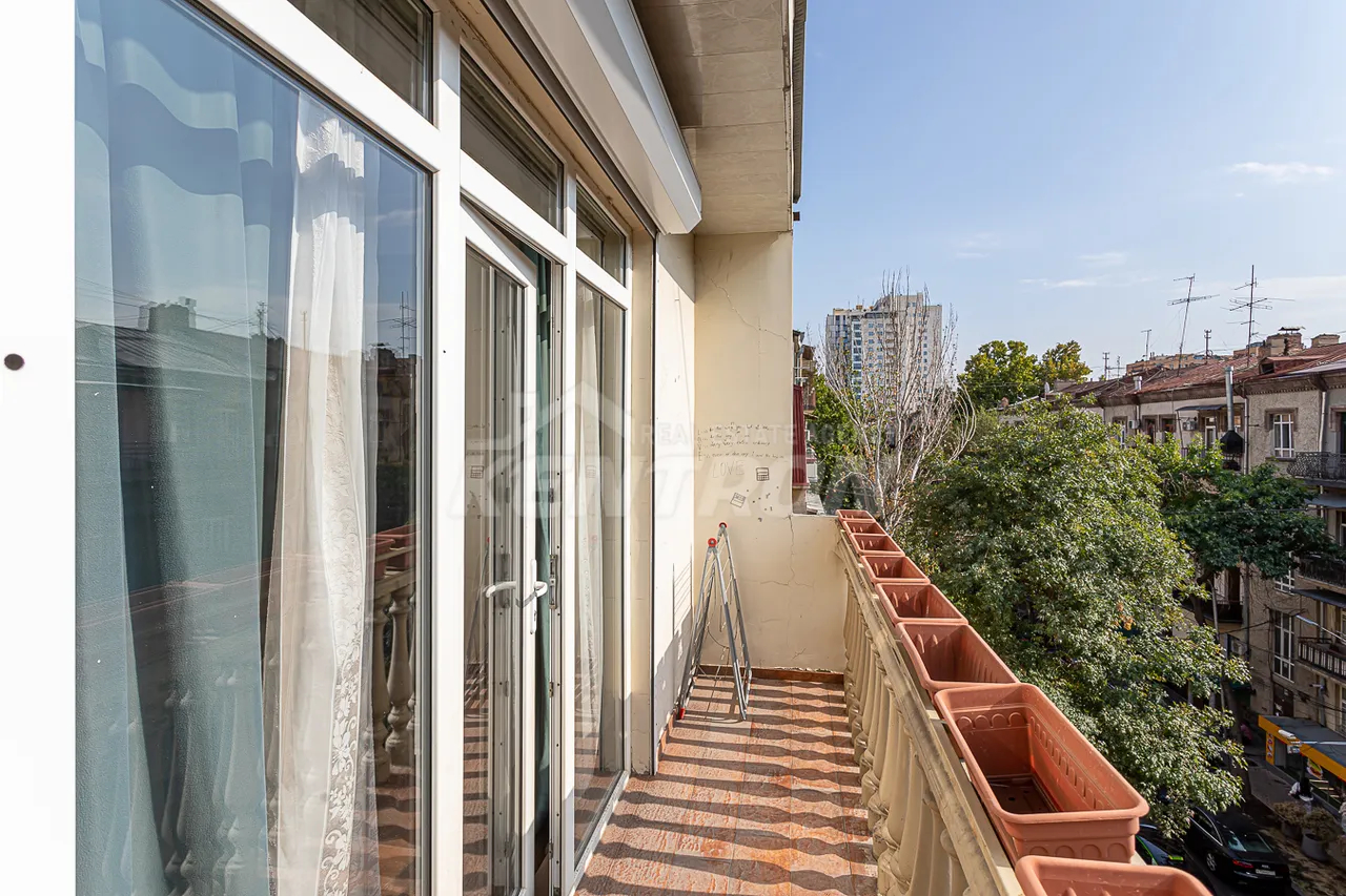 4 bedroom apartment for rent Pushkin St, Center Yerevan, 158793