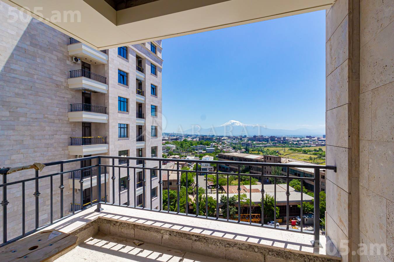 2 bedroom apartment for sale خیابان آرشاکونیاک, مرکز شهر ایروان, 151158