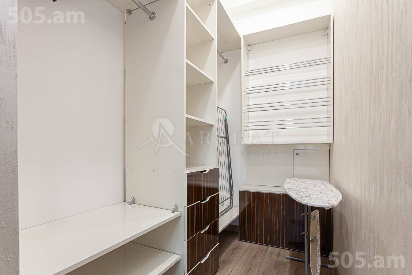 3 սենյականոց բնակարան  Միկոյան փող, Դավթաշեն Երևան, 154276