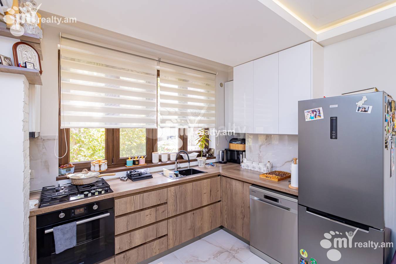 3 bedroom apartment for sale خیابان ناردُس, مرکز شهر ایروان, 139059