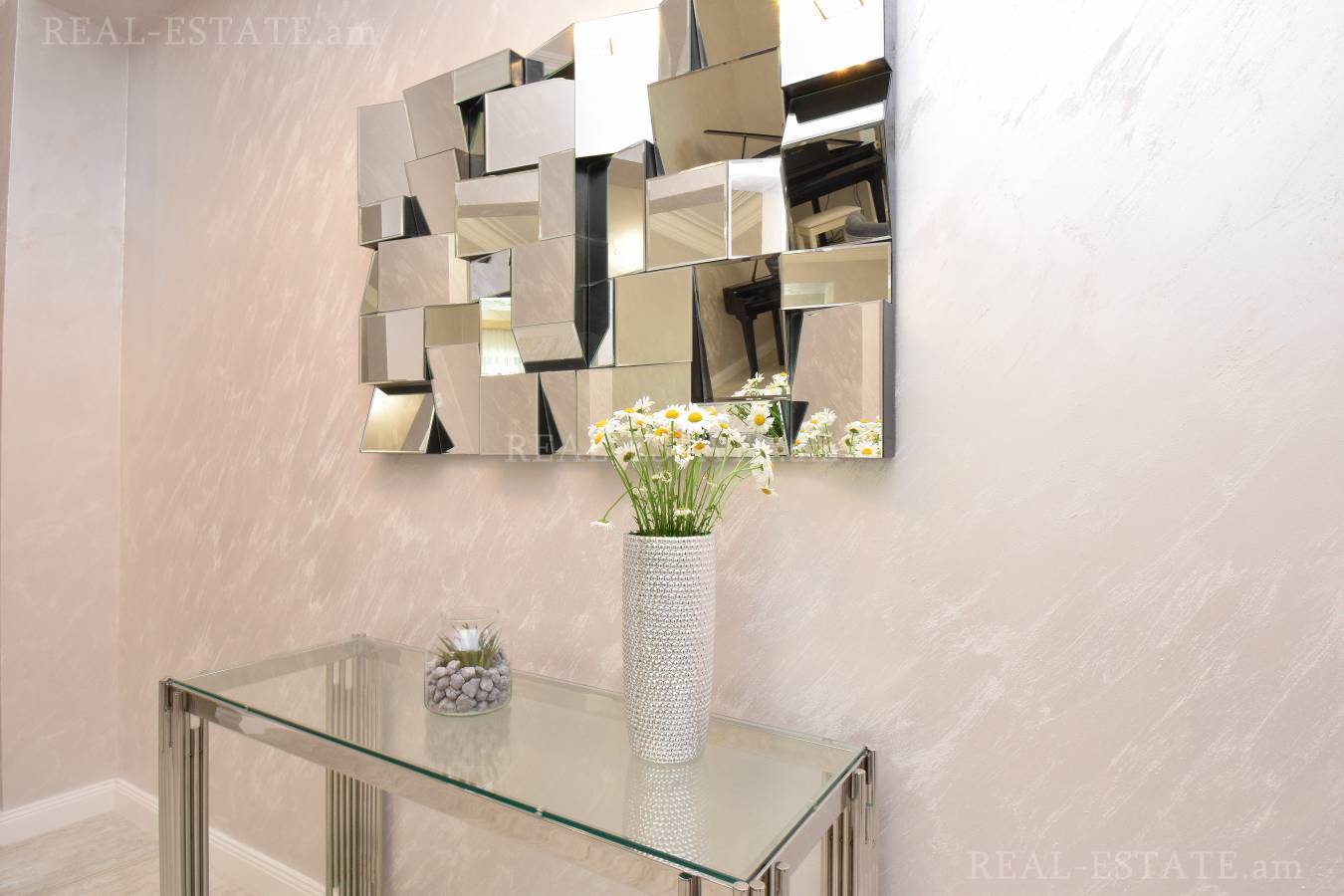 2 bedroom apartment for sale Baghramyan Ave (Kentron), Center Yerevan, 125820