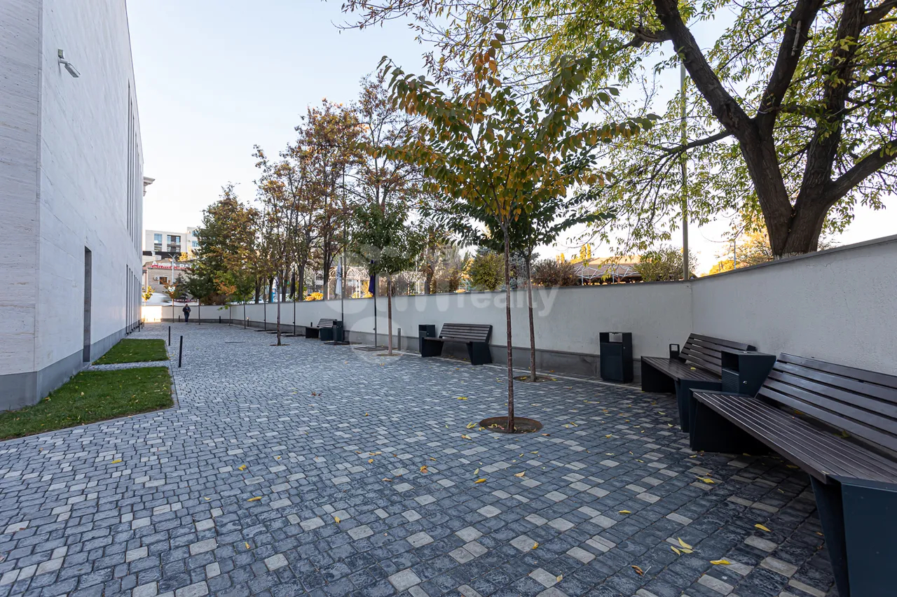 Commercial property for rent Myasnikyan Ave, Center Yerevan, 157361