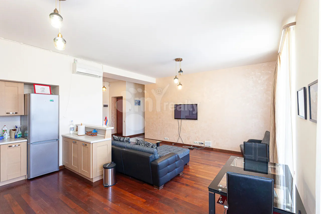 3 bedroom apartment for rent Tamanyan St, Center Yerevan, 157574