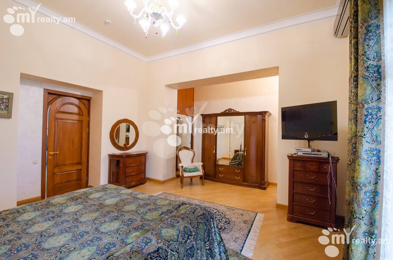4 bedroom apartment for sale rue d'Abovyan, Center Yerevan, 137115