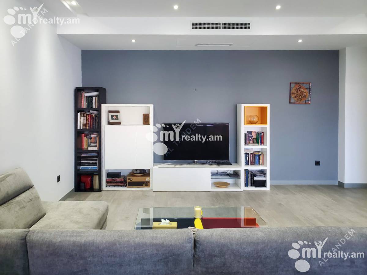 3 bedroom apartment for sale Amiryan St, Center Yerevan, 161202