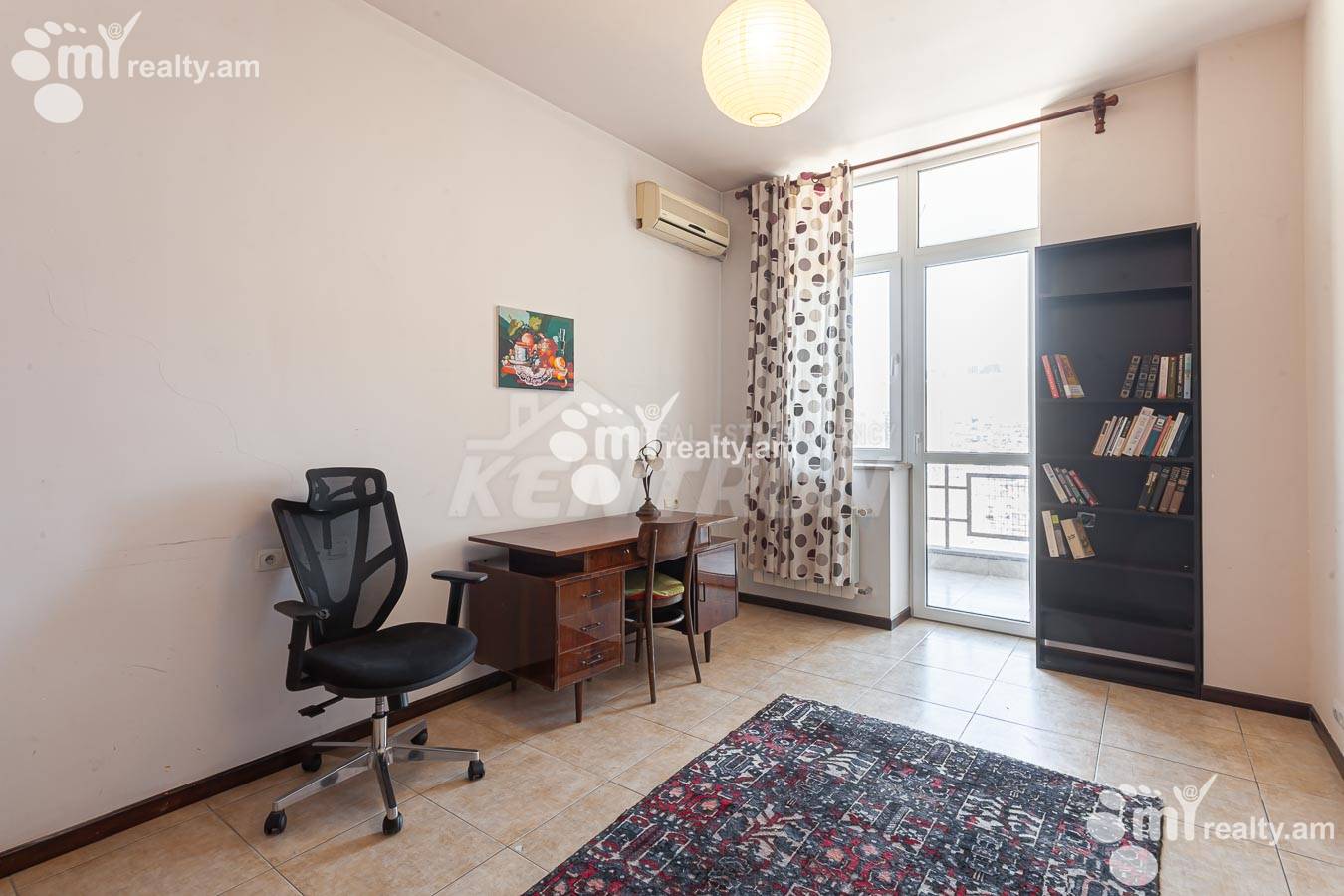 3 սենյականոց բնակարան  Ռոստոմի փող, Կենտրոն Երևան, 154973