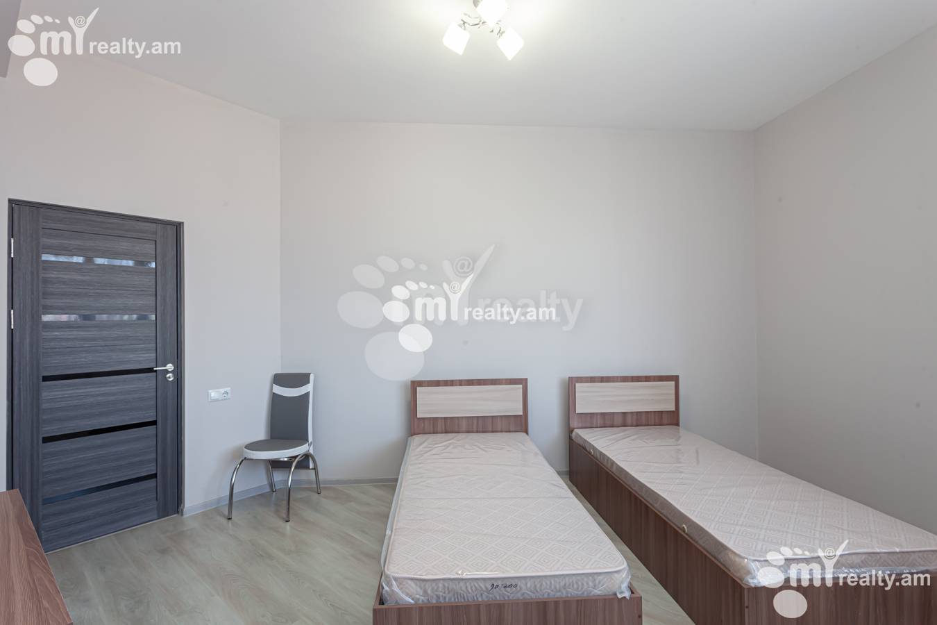 Снять 3 комнатную квартиру Айрик Мурадян улица, Арабкир Ереван, 150427