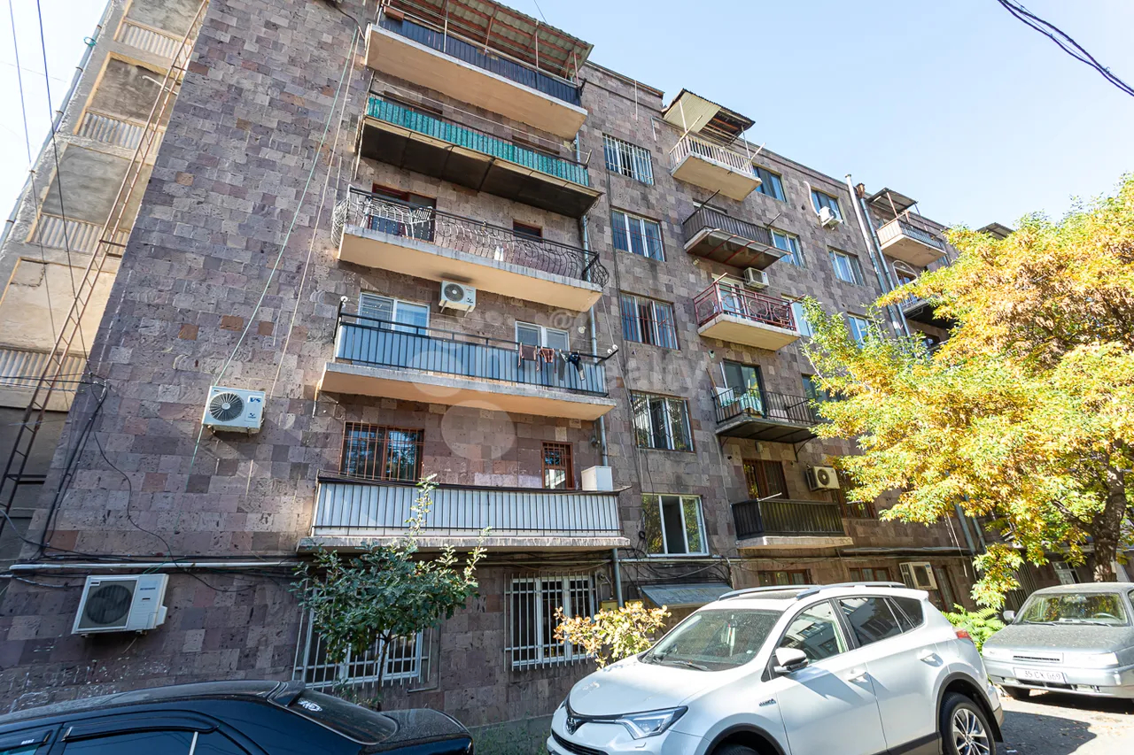 3 bedroom apartment for sale خیابان نعلبندیان, مرکز شهر ایروان, 157230