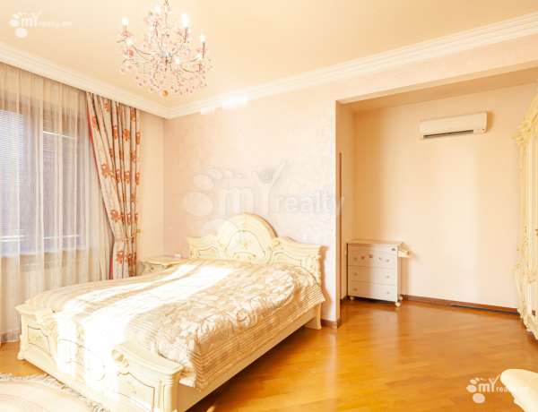 arandznatun-vardzakalutyun-Yerevan-Erebuni