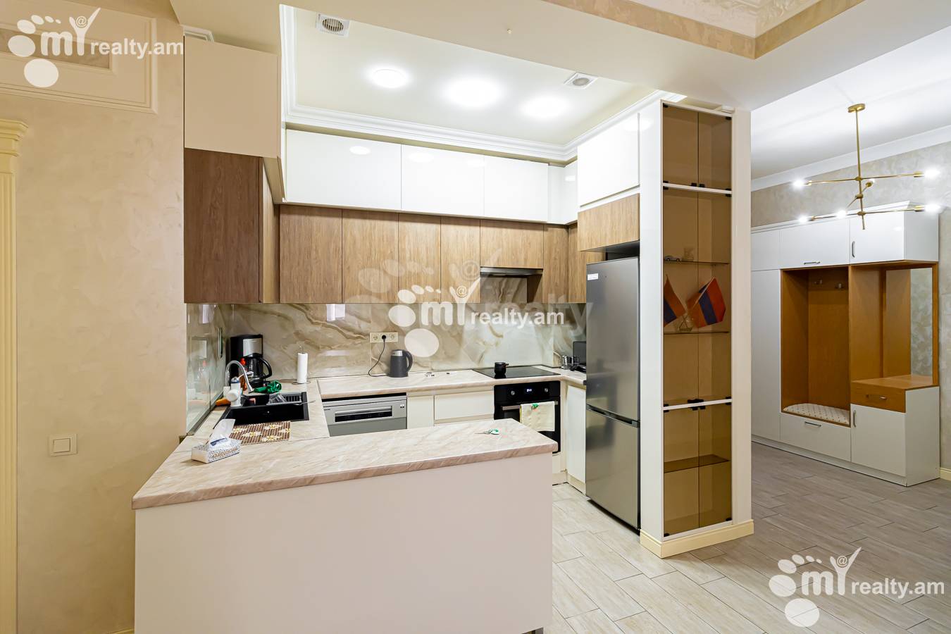 3 bedroom apartment for rent Amiryan St, Center Yerevan, 154485