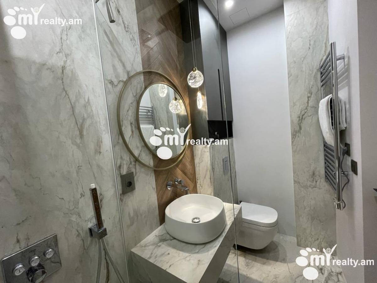 3 սենյականոց բնակարան  Մոսկովյան փող, Կենտրոն Երևան, 137192