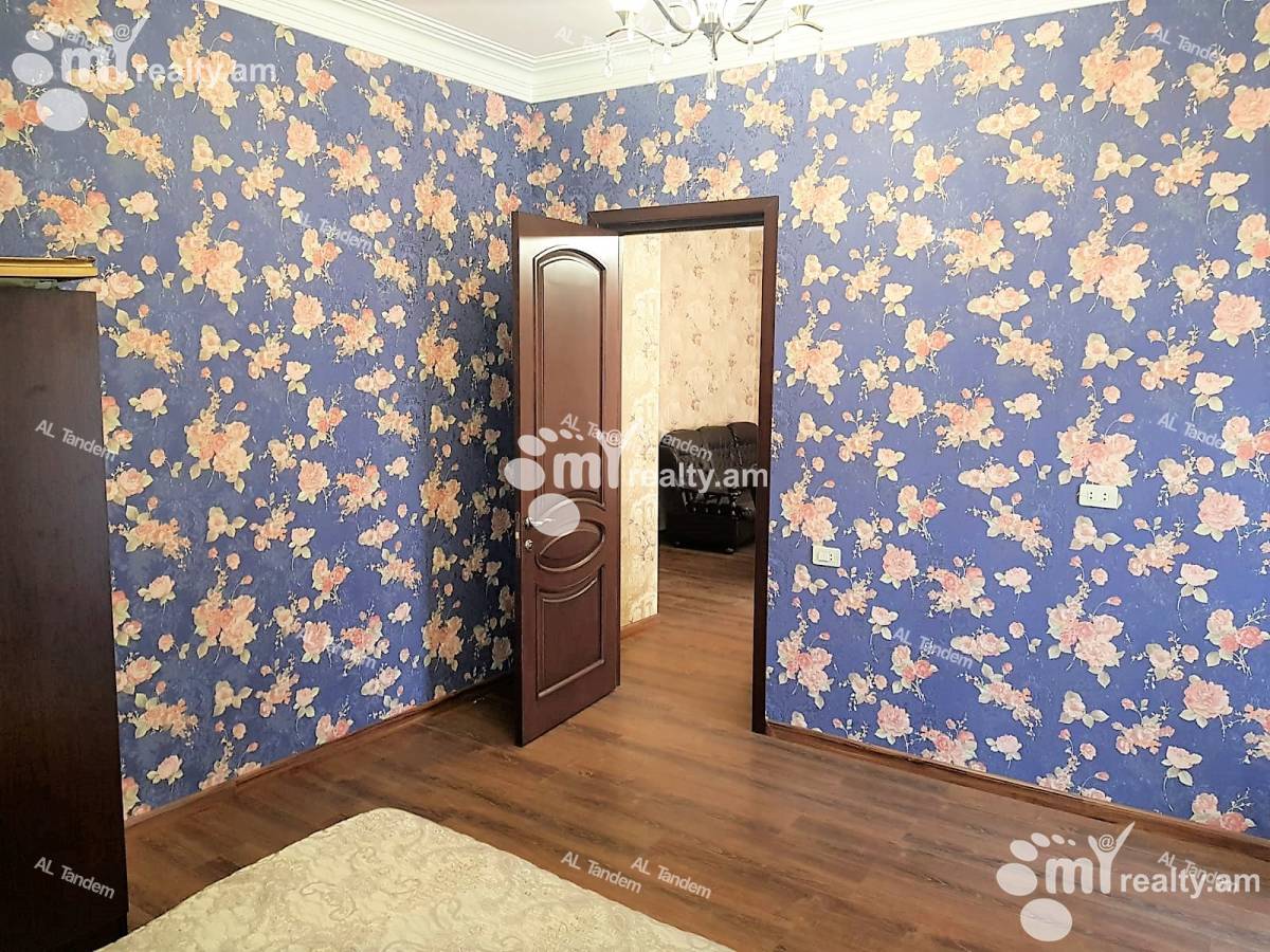 Купить 2 комнатную квартиру Чаренц ул, Центр Ереван, 122693