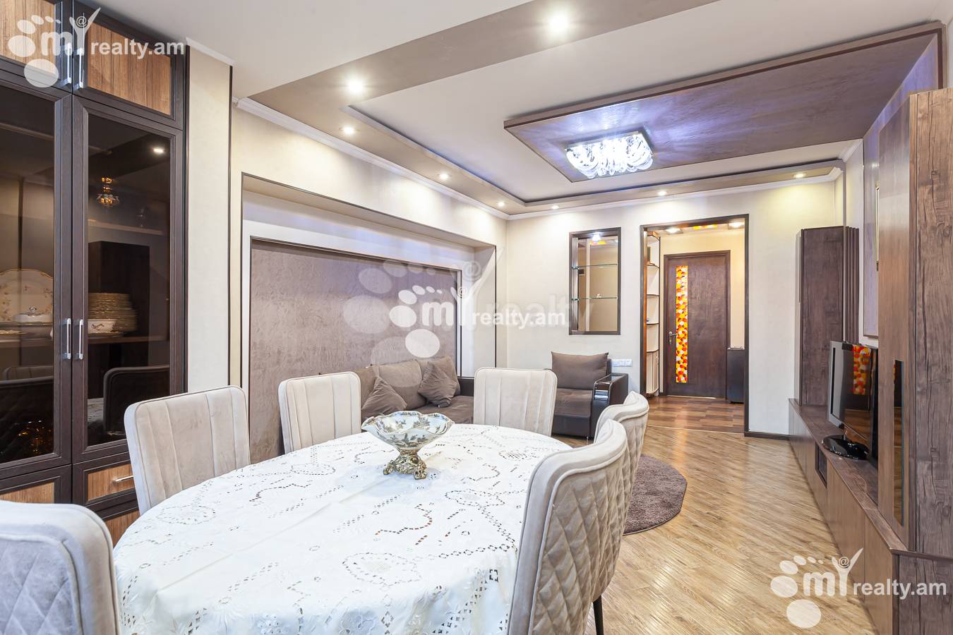 4 սենյականոց բնակարան  Պուշկինի փող, Կենտրոն Երևան, 154570