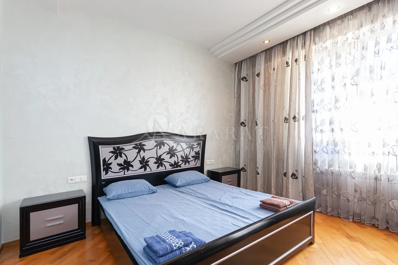 3 bedroom apartment for sale rue d'Amiryan, Center Yerevan, 158289