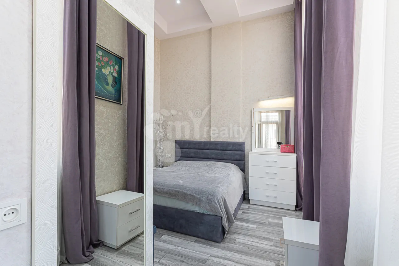 4 bedroom apartment for sale Adonts St, Arabkir Yerevan, 159646