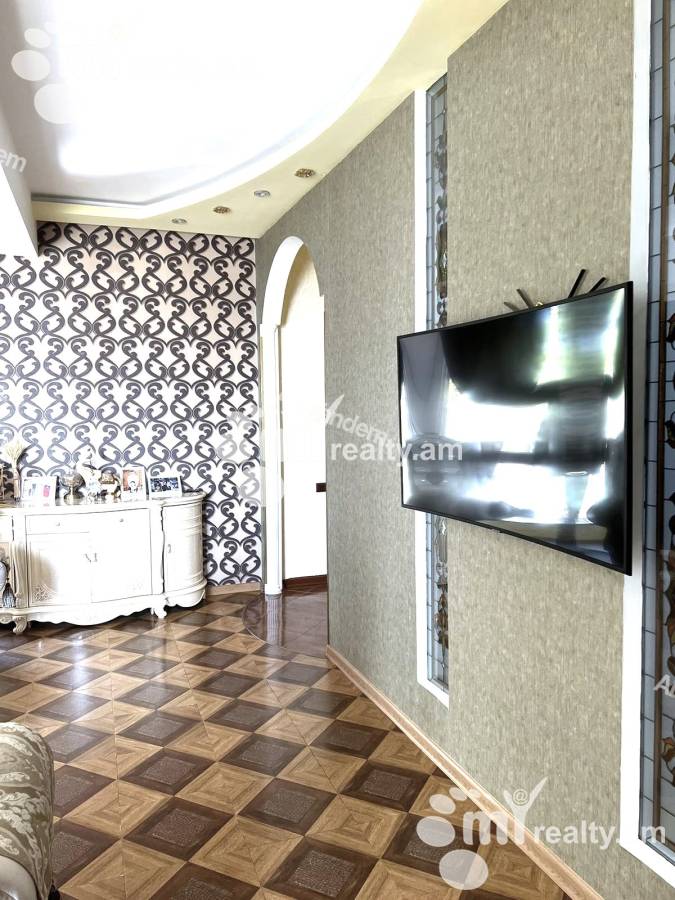 3 bedroom apartment for sale خیابان مامیکونیانتس, عربگیر ایروان, 150557
