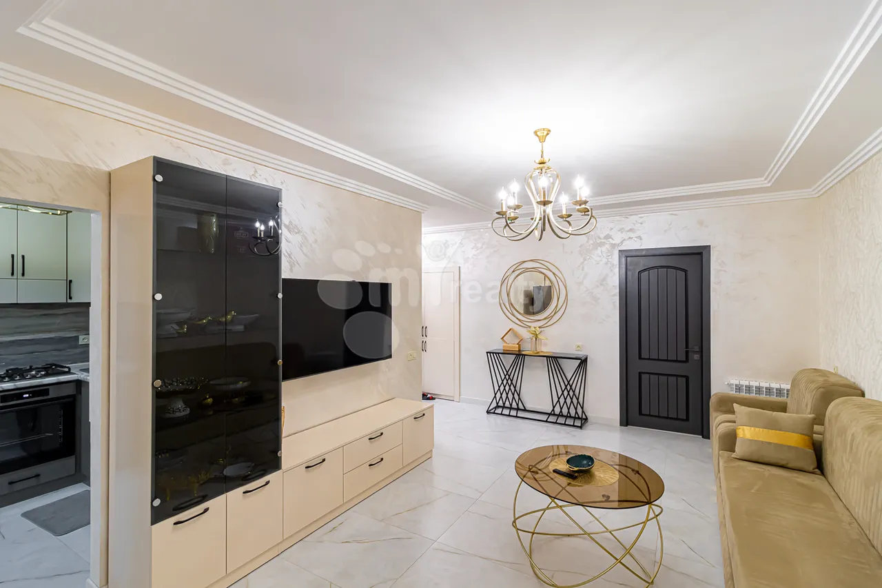 2 bedroom apartment for sale Zakyan St, Center Yerevan, 161601