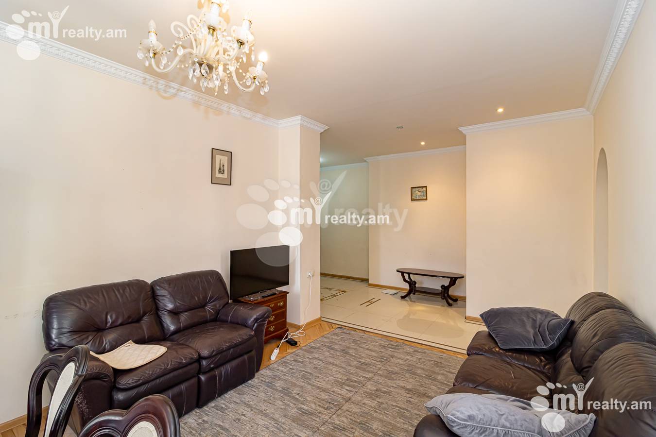 Купить 3 комнатную квартиру Маштоца пр, Центр Ереван, 147643