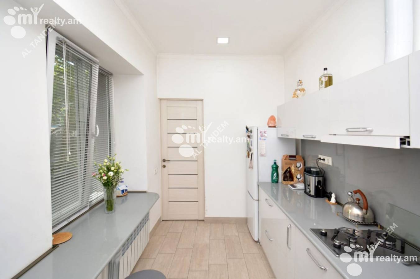 2 bedroom apartment for sale خیابان خانجیان, مرکز شهر ایروان, 159693