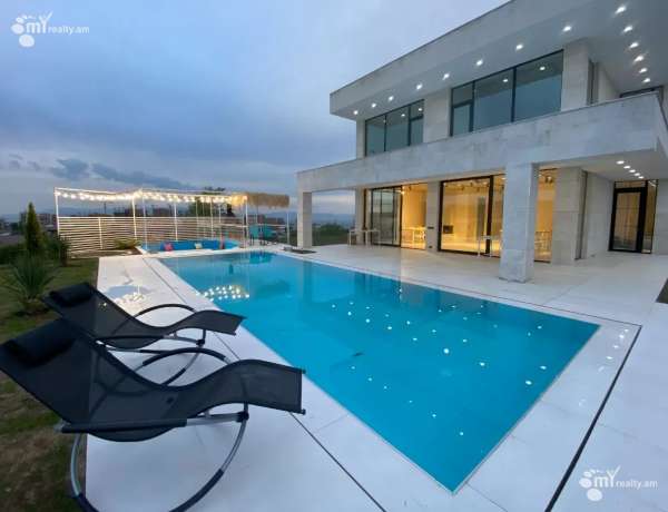 arandznatun-vardzakalutyun-Yerevan-Arabkir