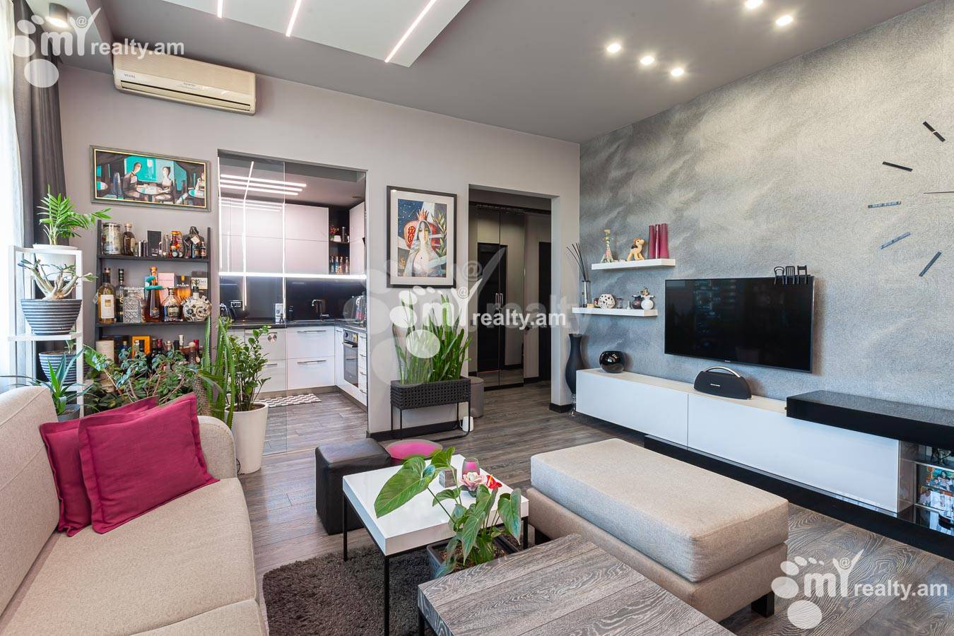 3 սենյականոց բնակարան  Դ. Դեմիրճյան փող, Կենտրոն Երևան, 154852