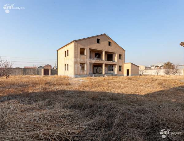 arandznatun-vacharq-Kotayk-Qanaqeravan-village