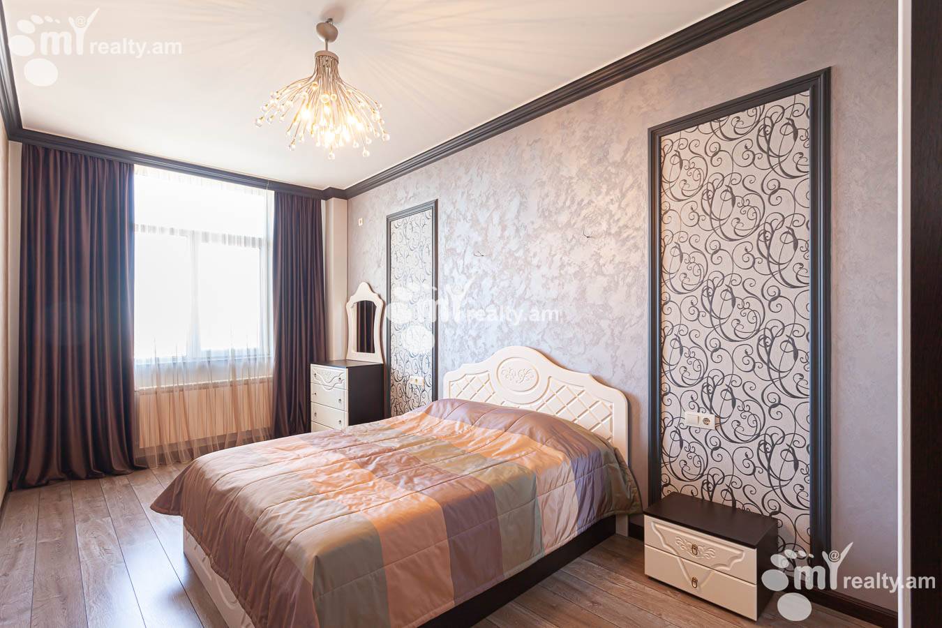 4 bedroom apartment for sale Rostom St, Center Yerevan, 153297