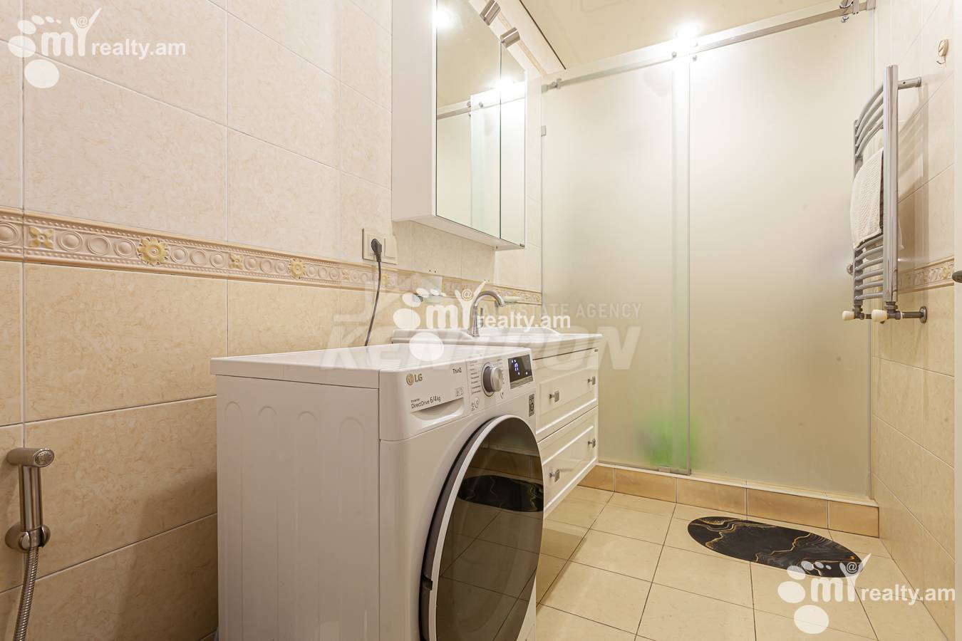 3 bedroom apartment for rent خیابان سارمِن, مرکز شهر ایروان, 156075